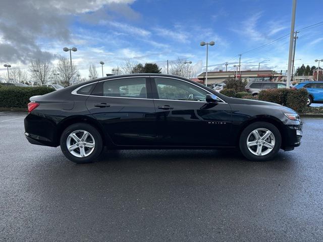 new 2024 Chevrolet Malibu car, priced at $23,999