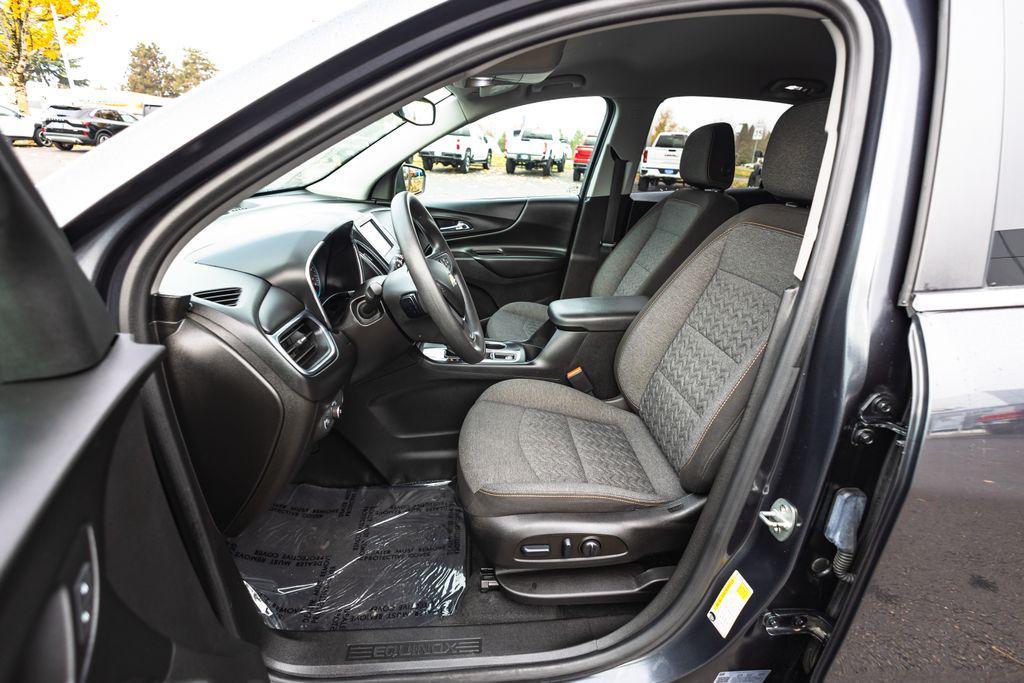 used 2022 Chevrolet Equinox car, priced at $17,200
