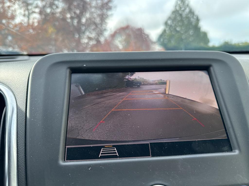 used 2022 Chevrolet Equinox car, priced at $17,433