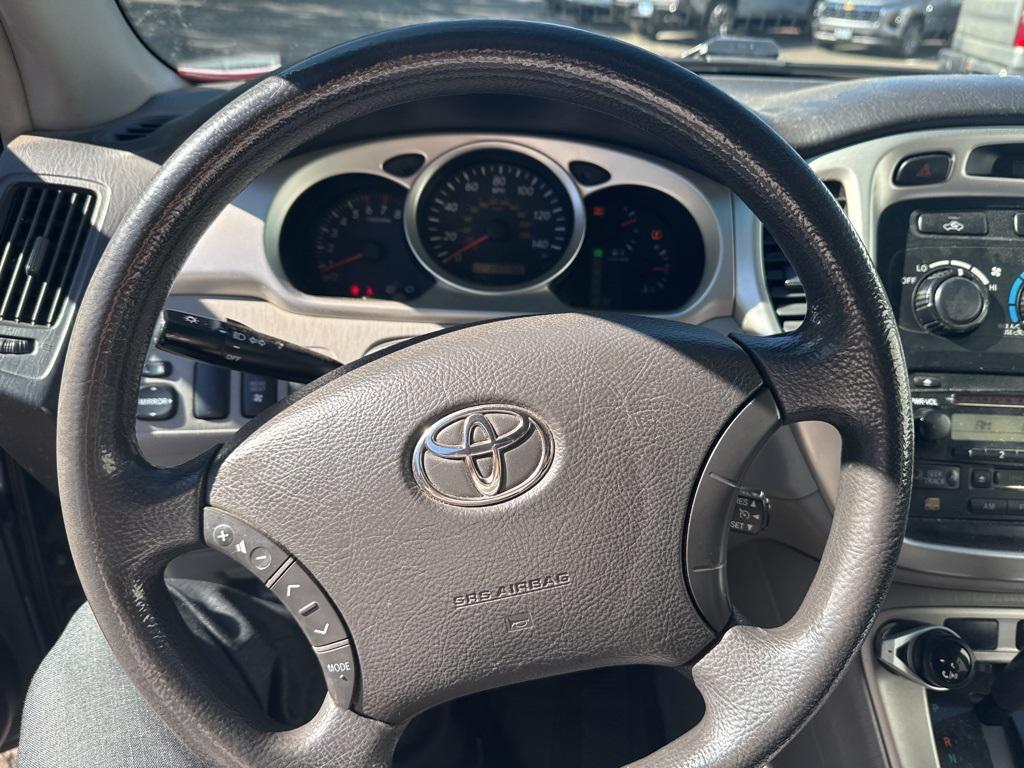 used 2005 Toyota Highlander car