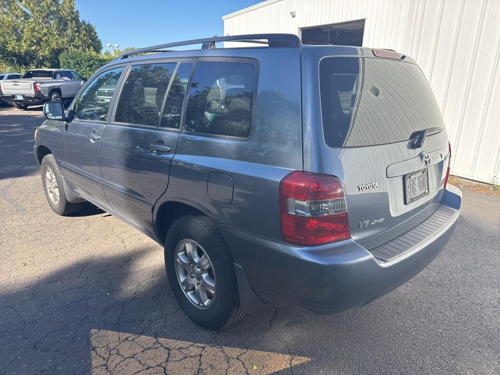 used 2005 Toyota Highlander car