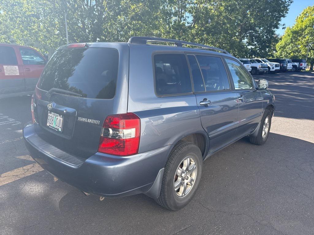 used 2005 Toyota Highlander car