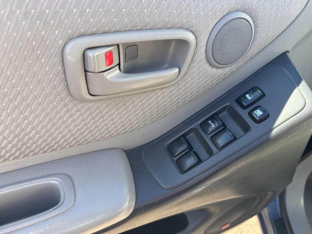 used 2005 Toyota Highlander car