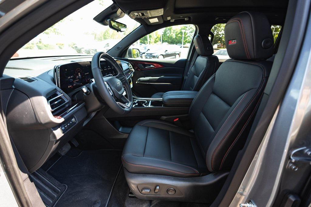 new 2026 Chevrolet Traverse car, priced at $55,999