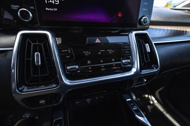 used 2023 Kia Sorento car, priced at $33,977