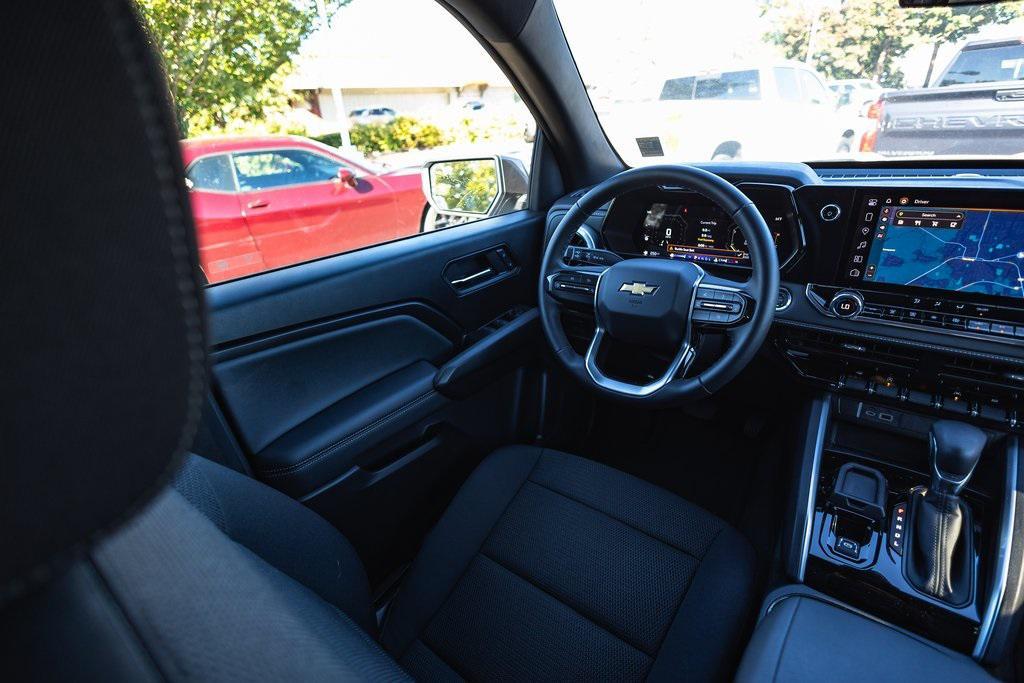 new 2024 Chevrolet Colorado car, priced at $30,999