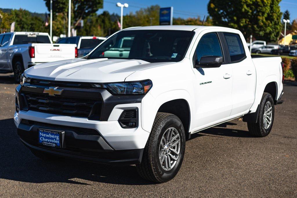 new 2024 Chevrolet Colorado car, priced at $30,999