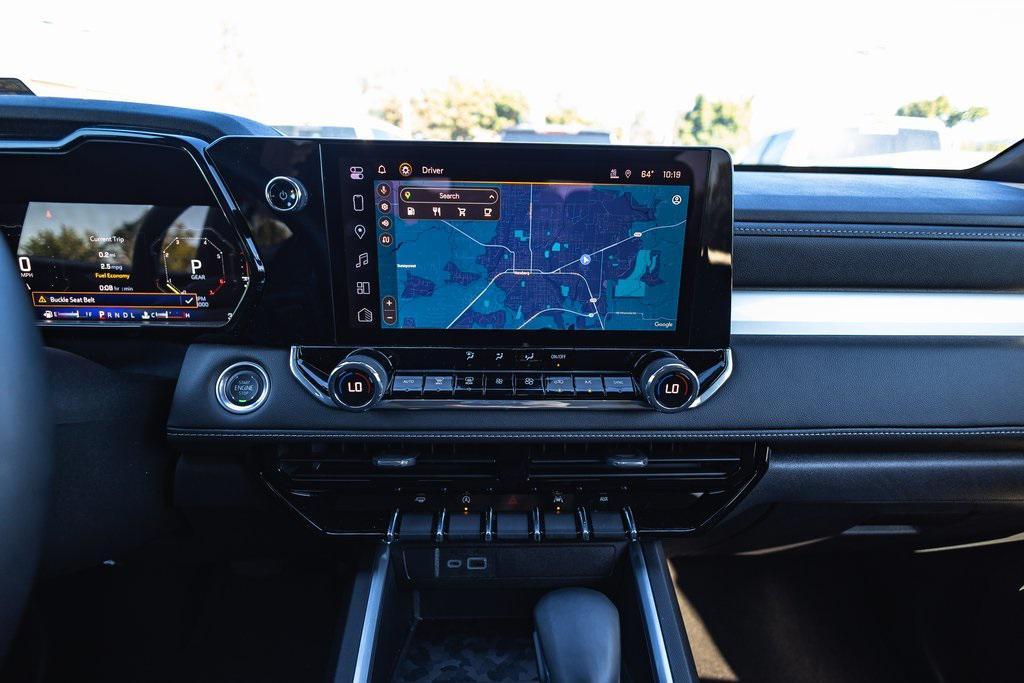 new 2024 Chevrolet Colorado car, priced at $30,999