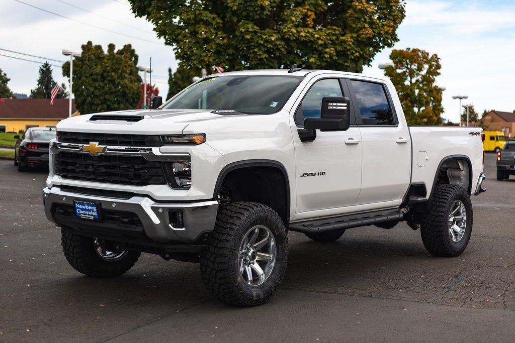 new 2025 Chevrolet Silverado 3500 car, priced at $85,395