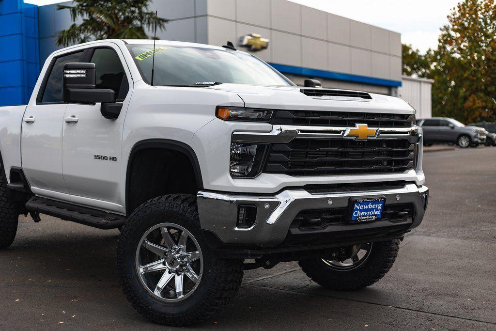 new 2025 Chevrolet Silverado 3500 car, priced at $85,395