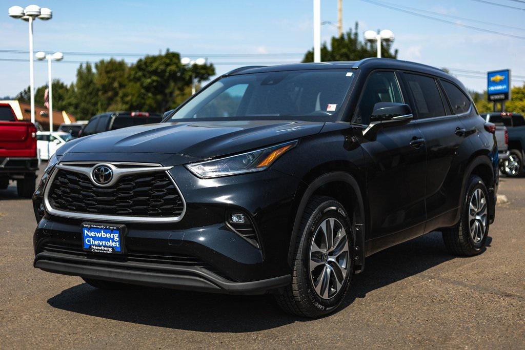 used 2021 Toyota Highlander car, priced at $29,082