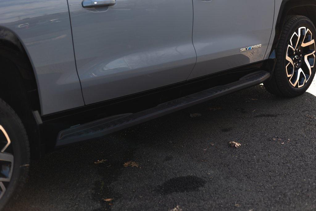 new 2025 Chevrolet Silverado EV car, priced at $91,977