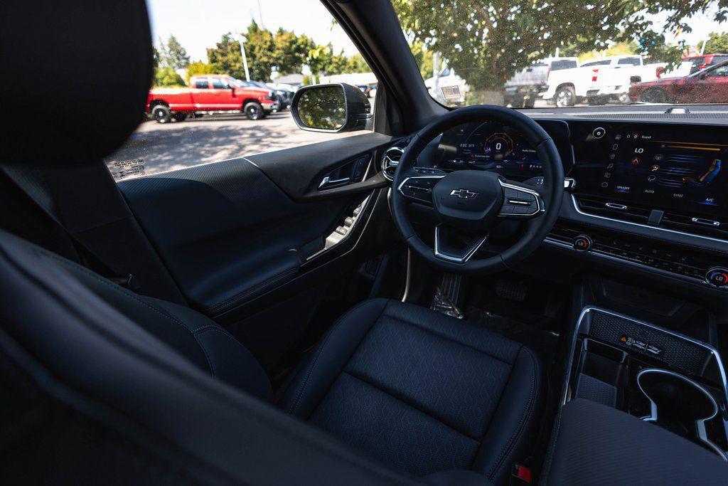 new 2025 Chevrolet Equinox car, priced at $33,977