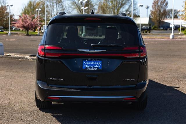 used 2023 Chrysler Pacifica car, priced at $31,351