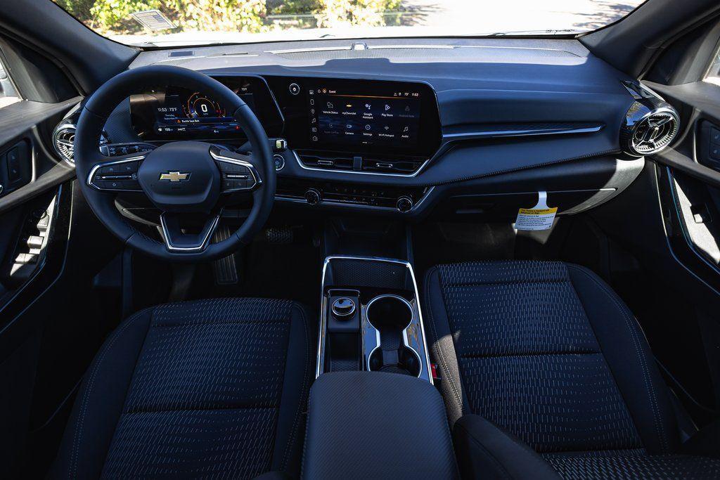 new 2026 Chevrolet Equinox car, priced at $30,999