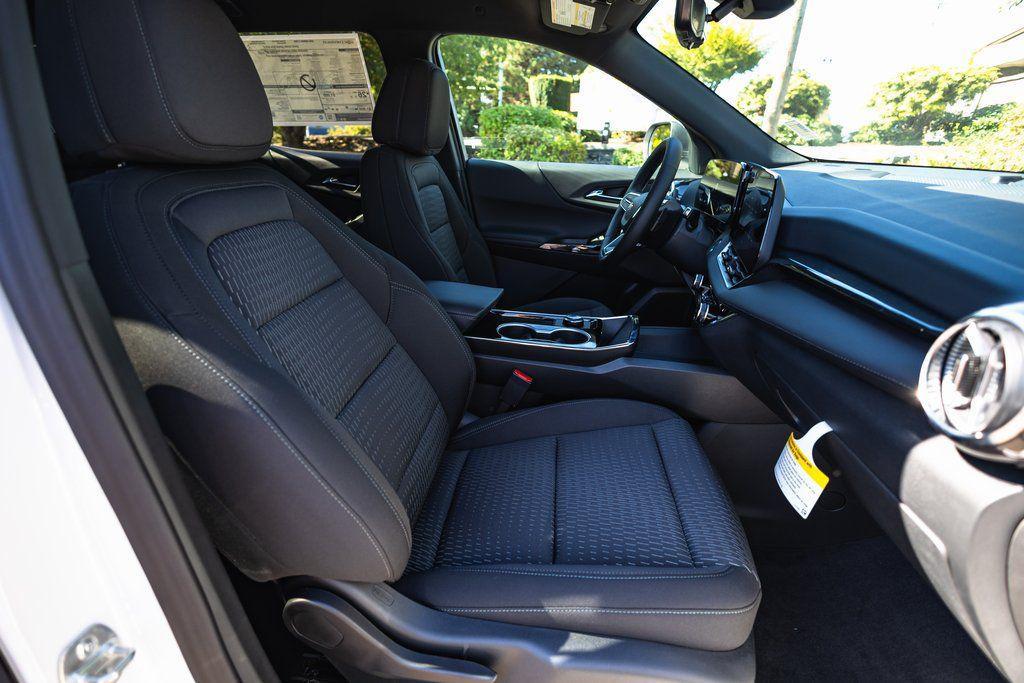 new 2026 Chevrolet Equinox car, priced at $30,999