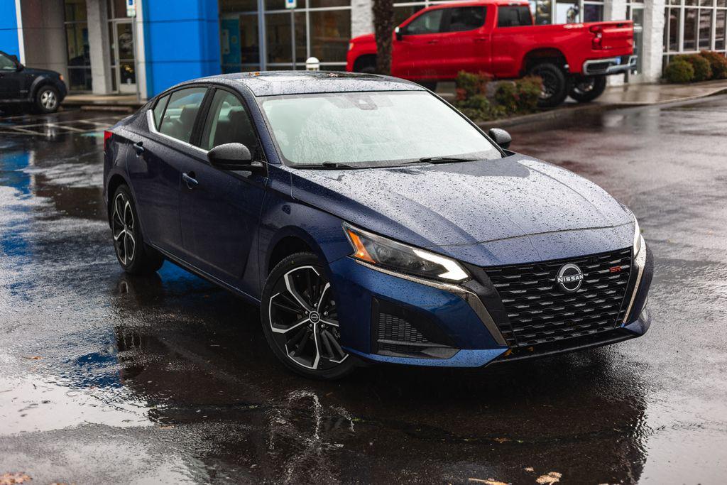 used 2023 Nissan Altima car, priced at $21,587