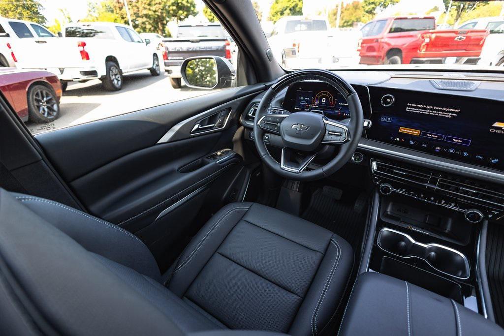 new 2026 Chevrolet Traverse car, priced at $50,777