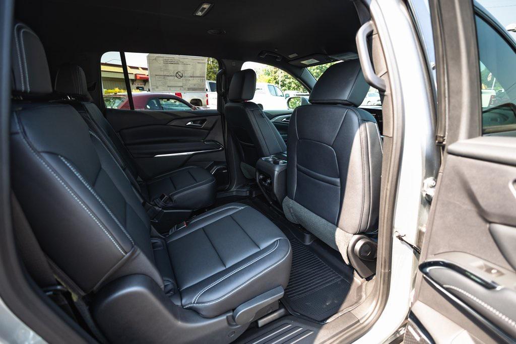 new 2026 Chevrolet Traverse car, priced at $50,777
