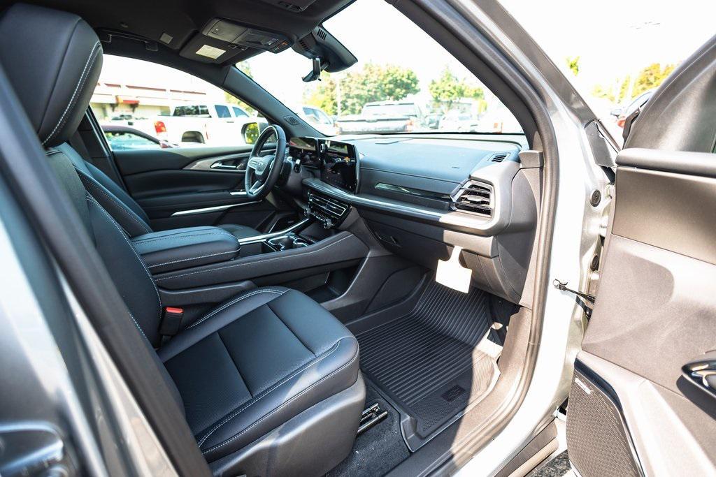 new 2026 Chevrolet Traverse car, priced at $50,777