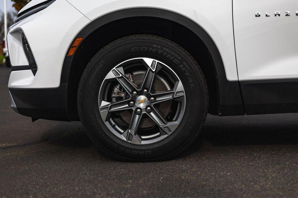 used 2024 Chevrolet Blazer car, priced at $25,881
