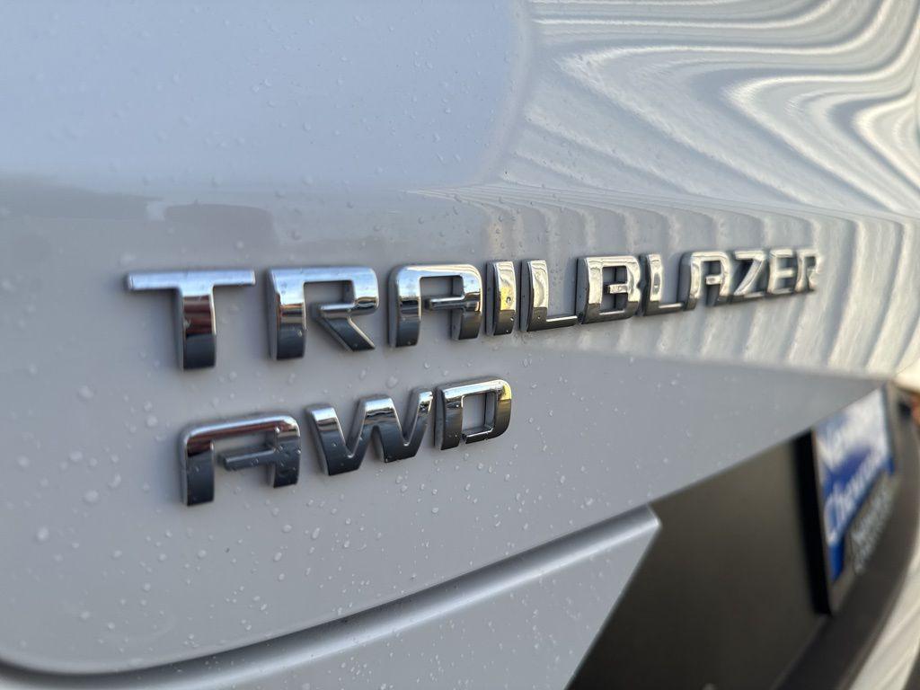 used 2024 Chevrolet TrailBlazer car, priced at $22,433