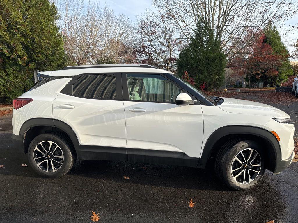 used 2024 Chevrolet TrailBlazer car, priced at $22,433