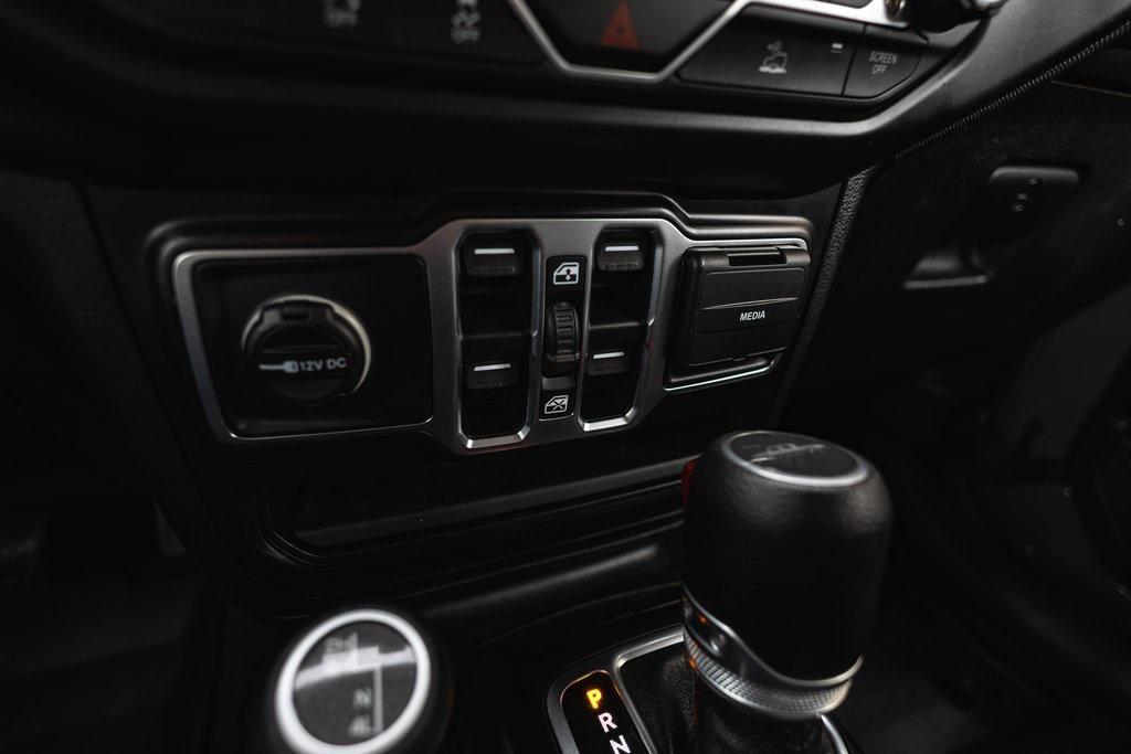 used 2021 Jeep Gladiator car, priced at $32,490