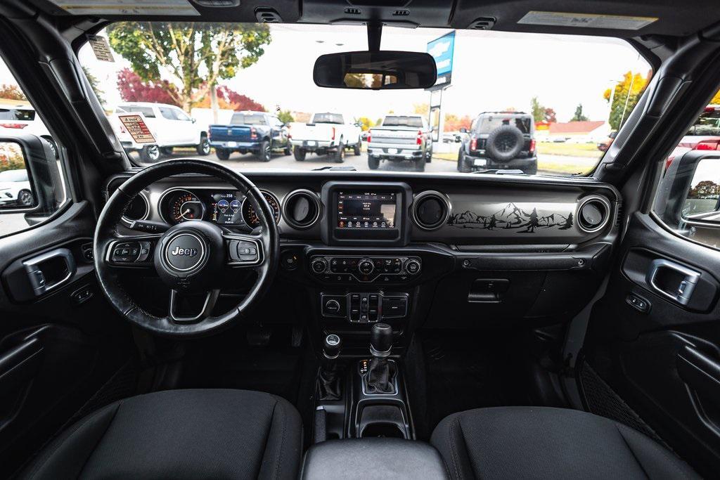 used 2021 Jeep Gladiator car, priced at $32,490