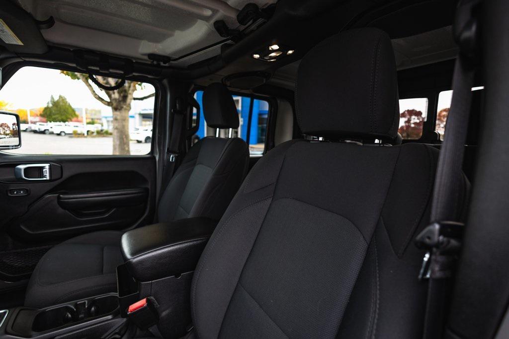 used 2021 Jeep Gladiator car, priced at $32,490