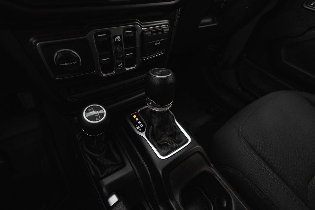 used 2021 Jeep Gladiator car, priced at $32,490