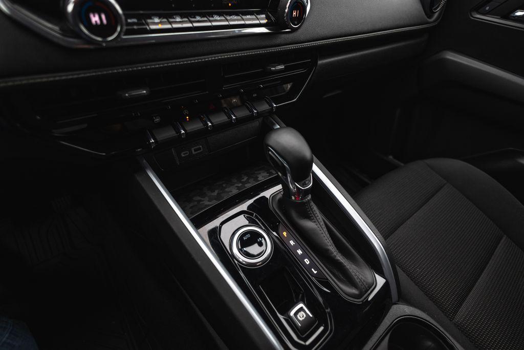 used 2024 Chevrolet Colorado car, priced at $34,987