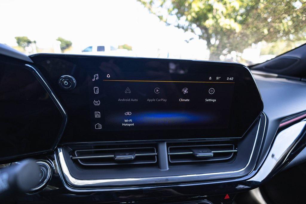 new 2025 Chevrolet Trax car, priced at $25,777