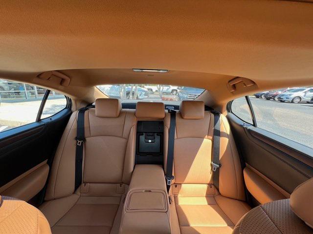 used 2023 Lexus ES 350 car, priced at $37,500