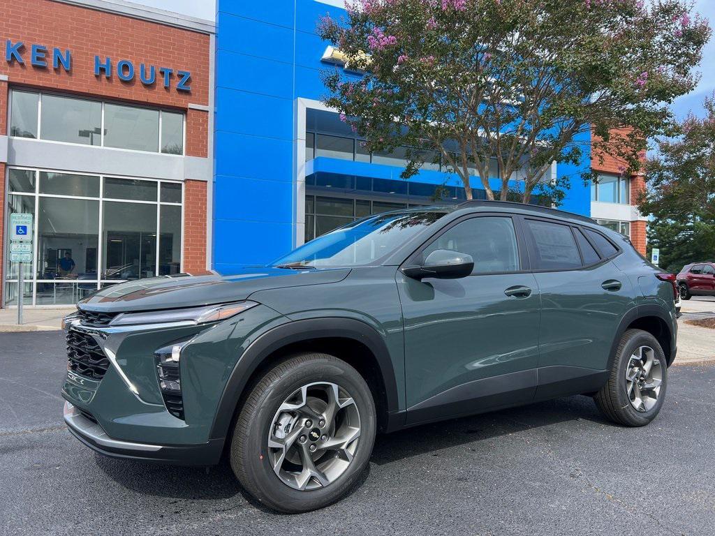 new 2025 Chevrolet Trax car, priced at $25,085