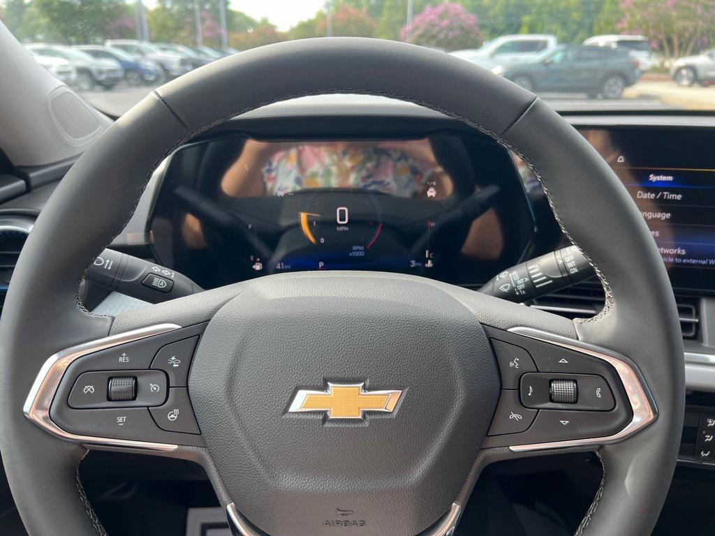 new 2025 Chevrolet Trax car, priced at $25,085