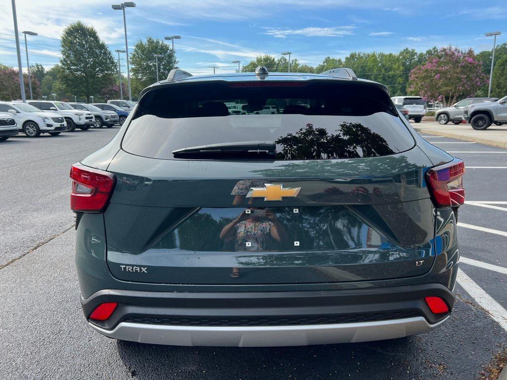 new 2025 Chevrolet Trax car, priced at $25,085