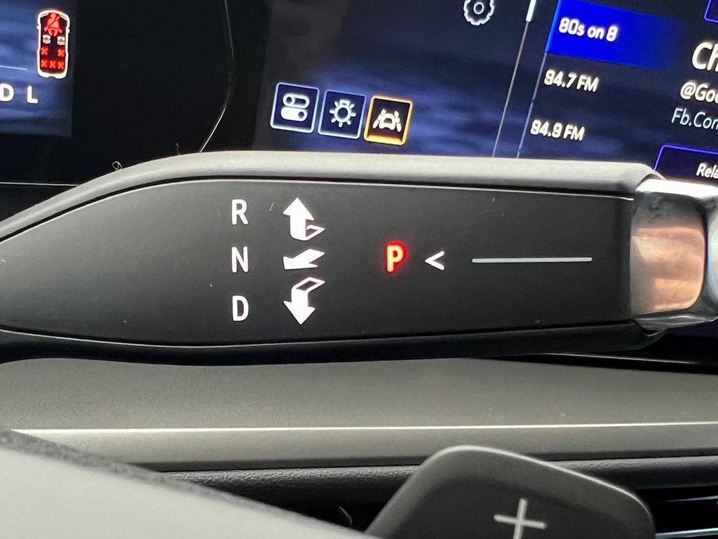 used 2025 Chevrolet Traverse car, priced at $39,498