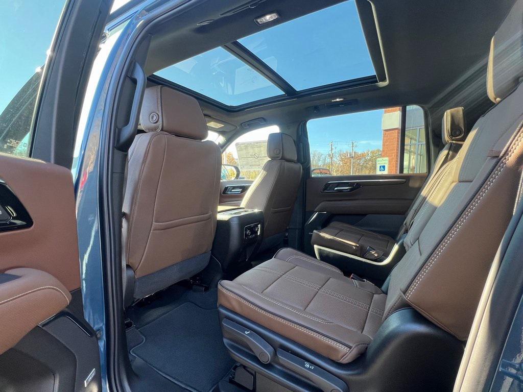 new 2026 Chevrolet Suburban car, priced at $96,185