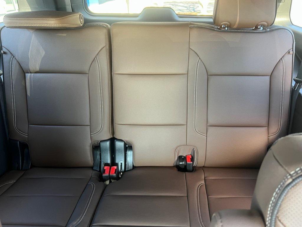 new 2026 Chevrolet Suburban car, priced at $96,185