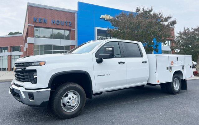 new 2024 Chevrolet Silverado 3500 car, priced at $52,213