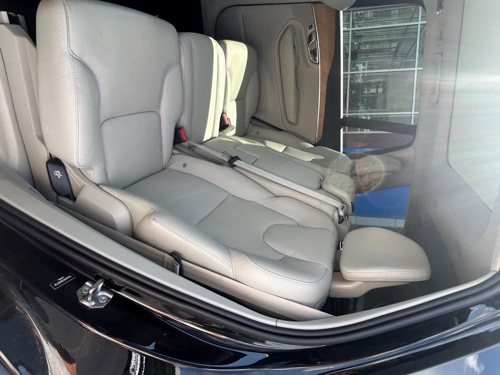 used 2022 Volvo XC90 car, priced at $34,450