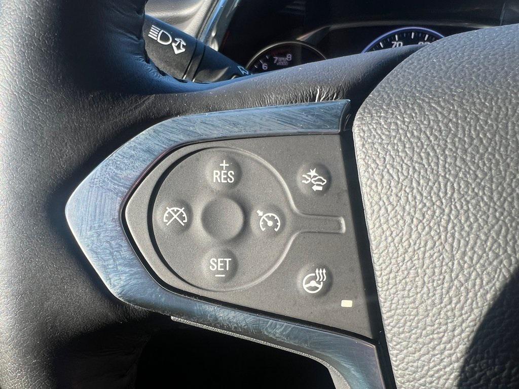 used 2022 Chevrolet Traverse car, priced at $33,900