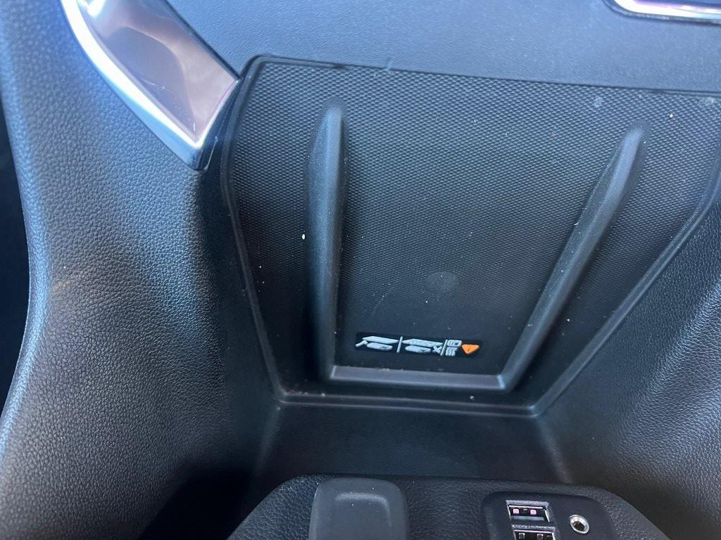 used 2022 Chevrolet Traverse car, priced at $33,900