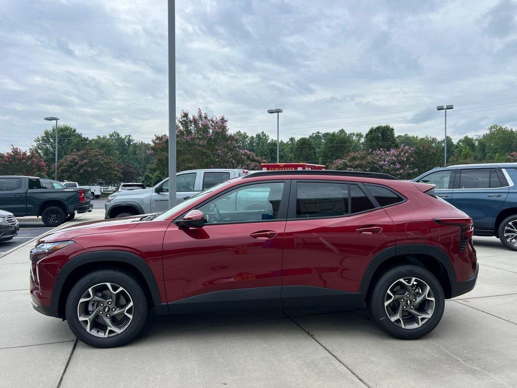 new 2025 Chevrolet Trax car, priced at $26,155