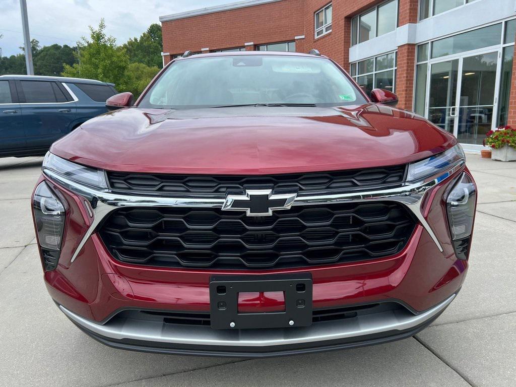 new 2025 Chevrolet Trax car, priced at $26,155