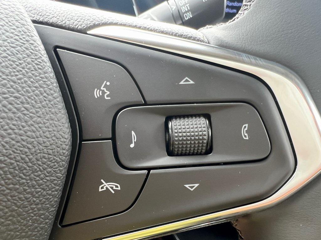 new 2025 Chevrolet Trax car, priced at $26,155