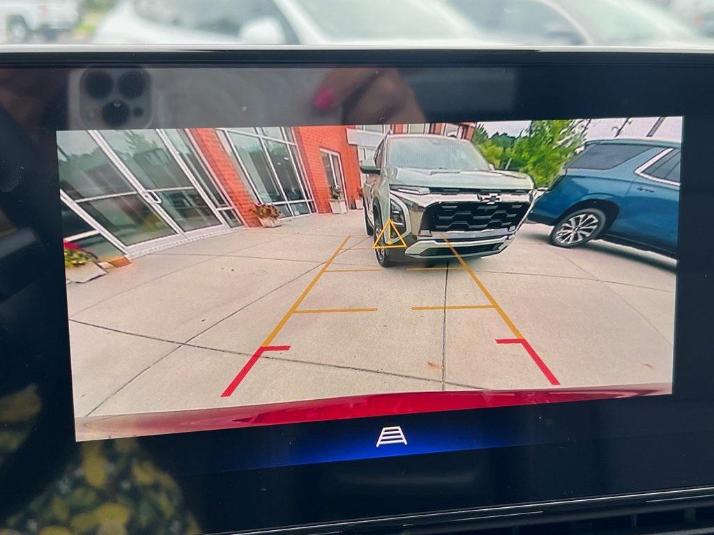 new 2025 Chevrolet Trax car, priced at $26,155