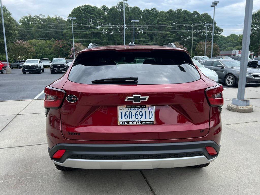 new 2025 Chevrolet Trax car, priced at $26,155