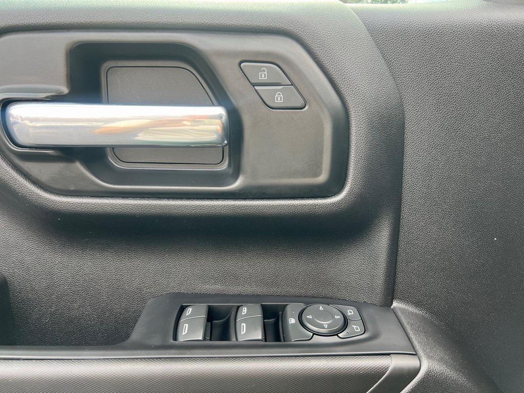 used 2022 Chevrolet Silverado 1500 car, priced at $38,998